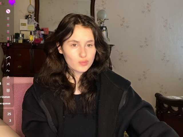 MilaElin live cam on BongaCams