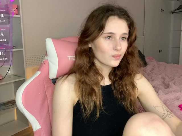 MilaElin live cam preview