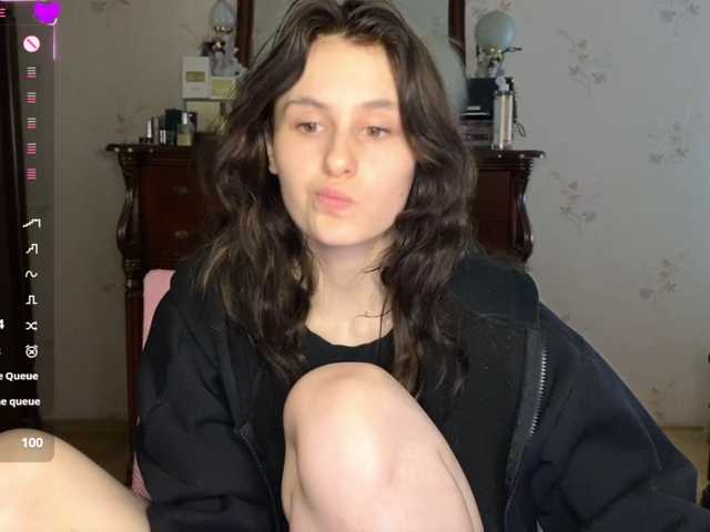 MilaElin live cam on BongaCams