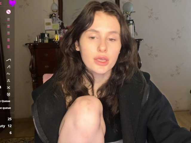 MilaElin live cam on BongaCams