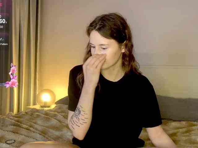 MilaElin webcam