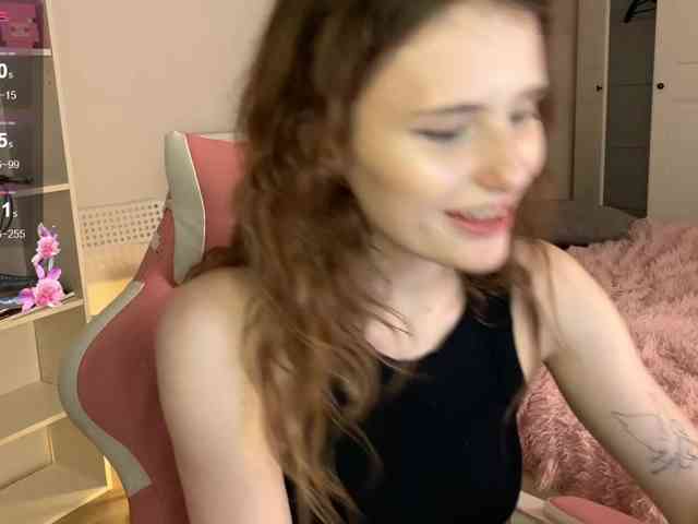 MilaElin webcam