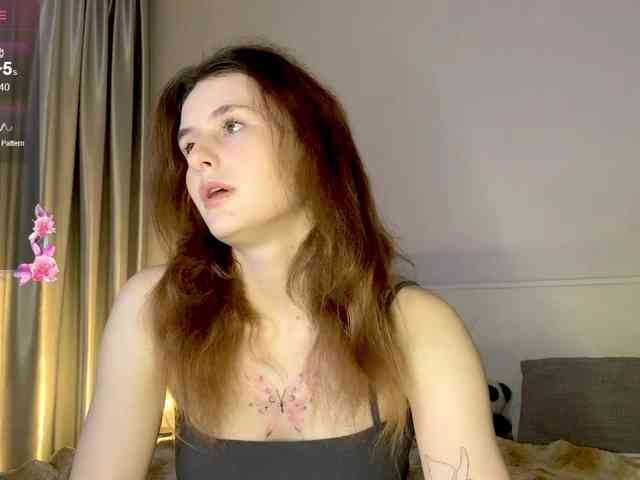 MilaElin webcam