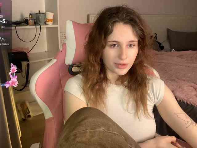 MilaElin webcam