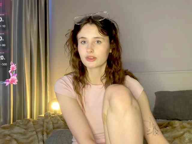MilaElin webcam