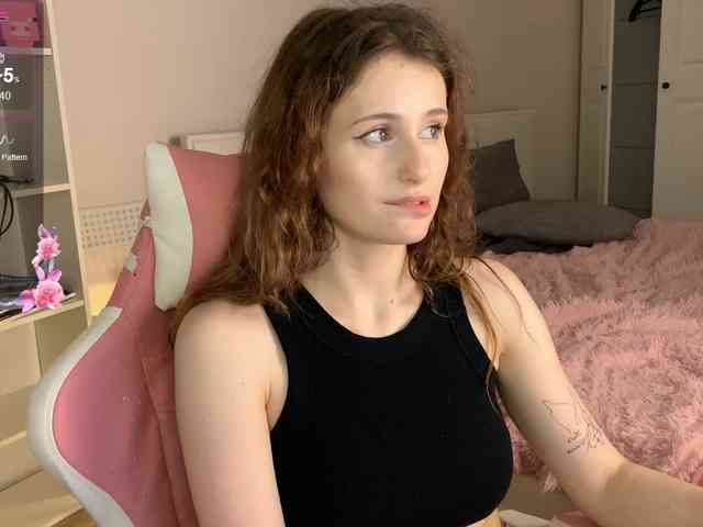 MilaElin webcam