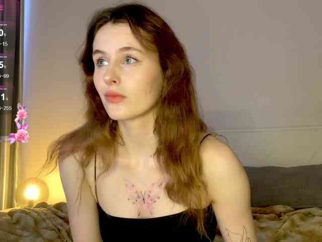 MilaElin webcam
