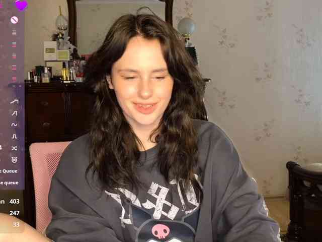 MilaElin webcam