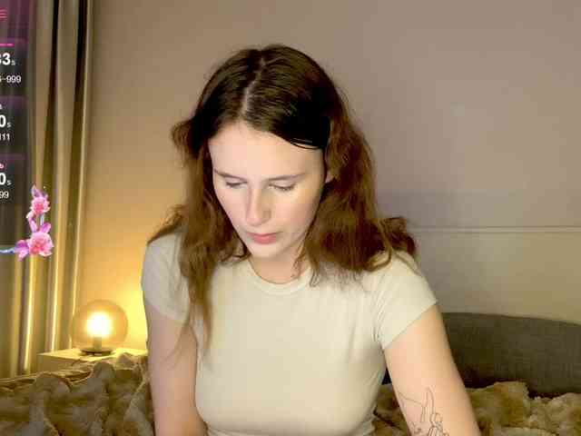 MilaElin webcam