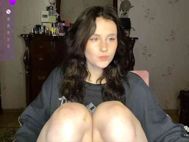 MilaElin webcam