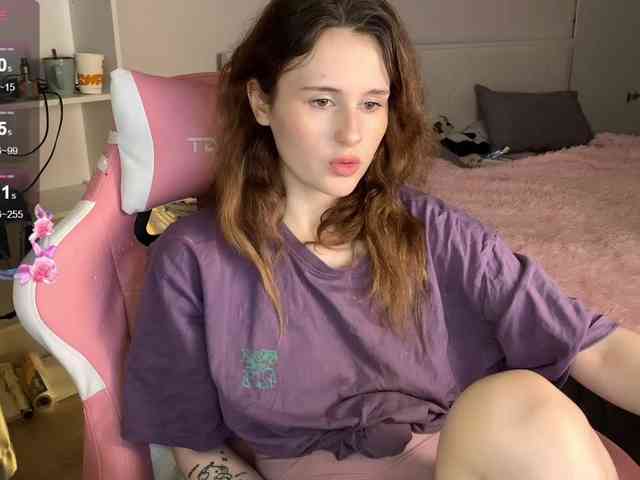 MilaElin webcam