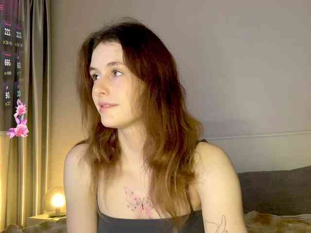 MilaElin webcam