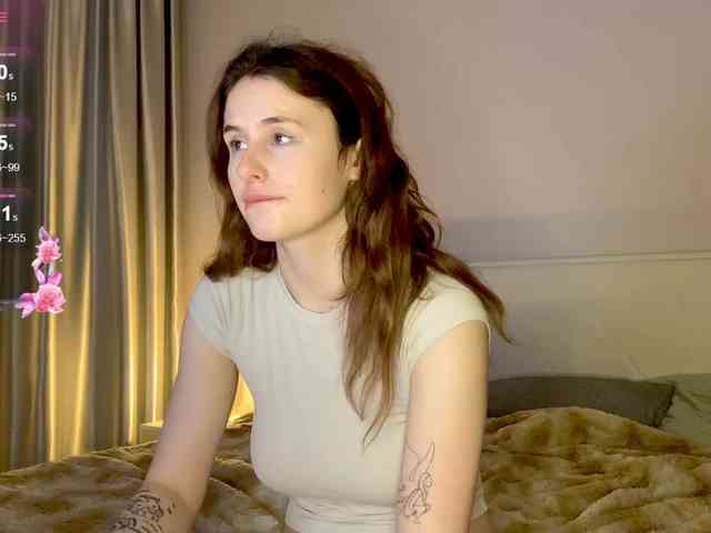 MilaElin webcam