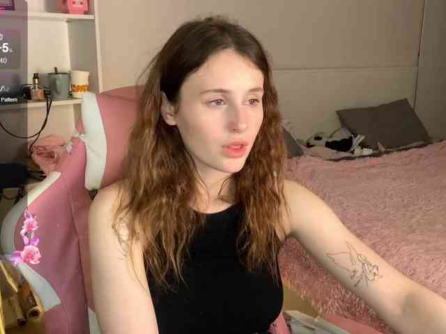 MilaElin webcam