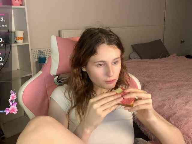 MilaElin webcam