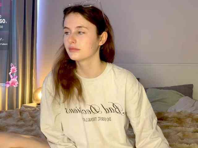 MilaElin webcam