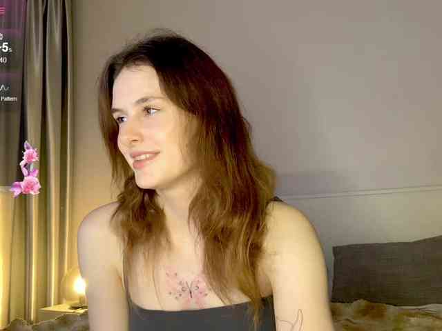 MilaElin webcam