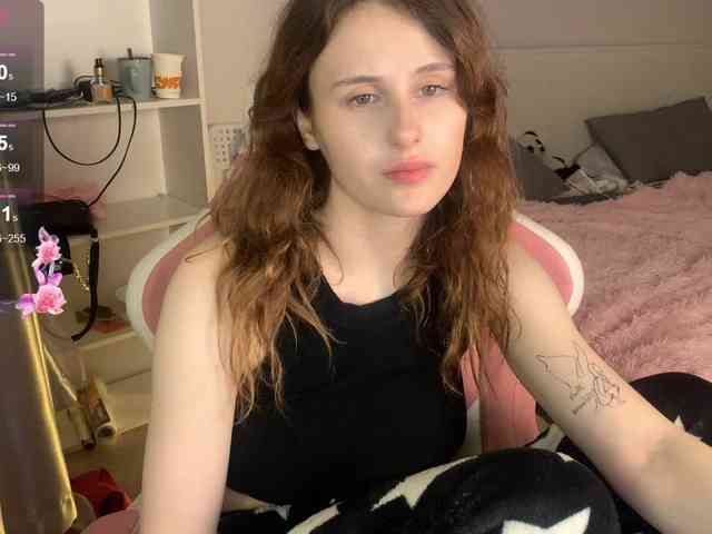 MilaElin webcam