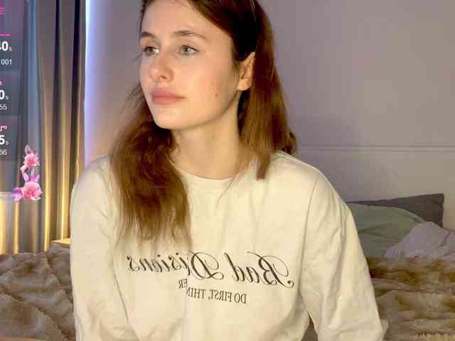 MilaElin webcam