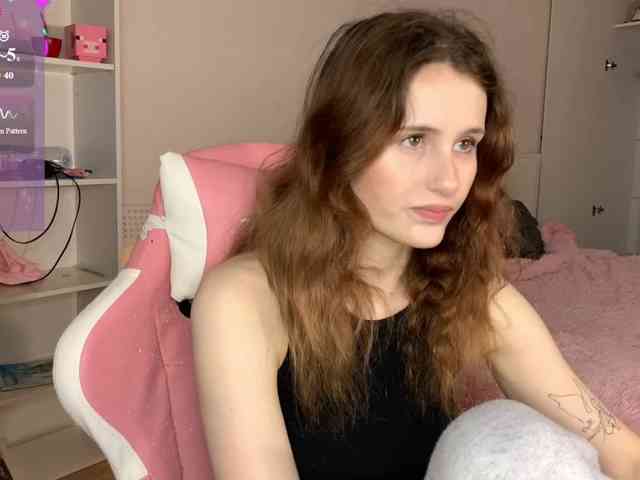 MilaElin webcam