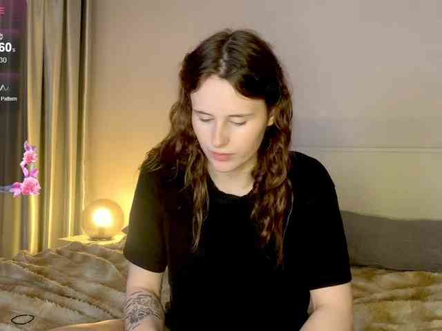 MilaElin webcam