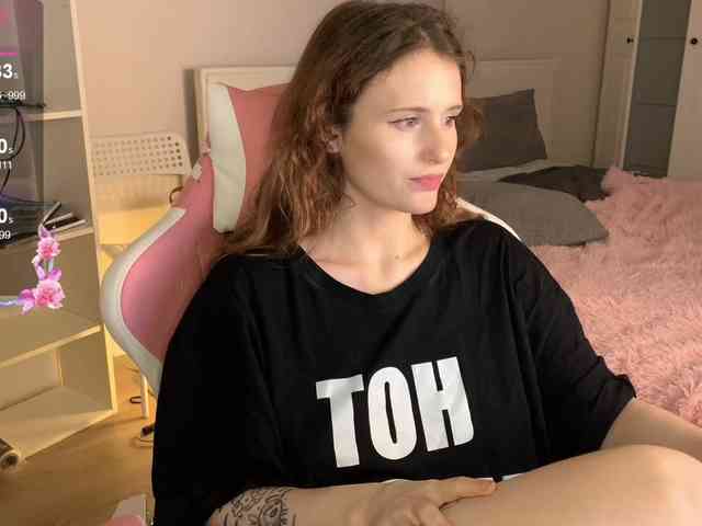MilaElin webcam