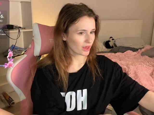 MilaElin webcam