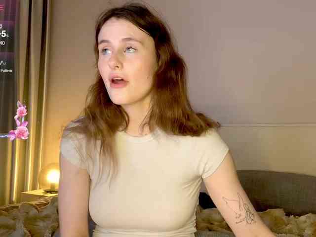 MilaElin webcam