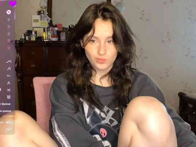 MilaElin webcam