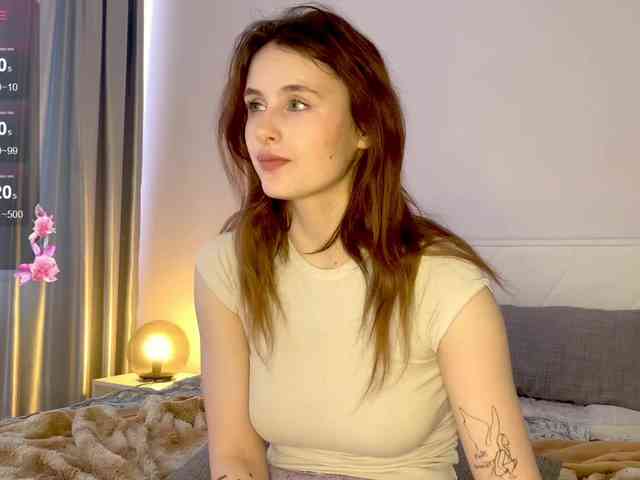 MilaElin webcam