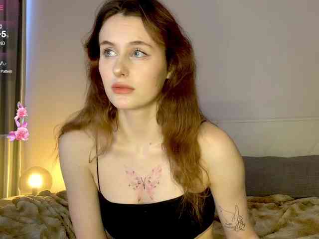 MilaElin webcam
