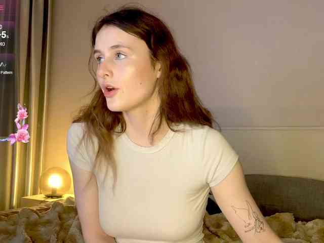 MilaElin webcam