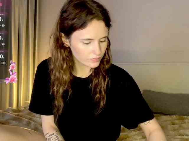 MilaElin webcam