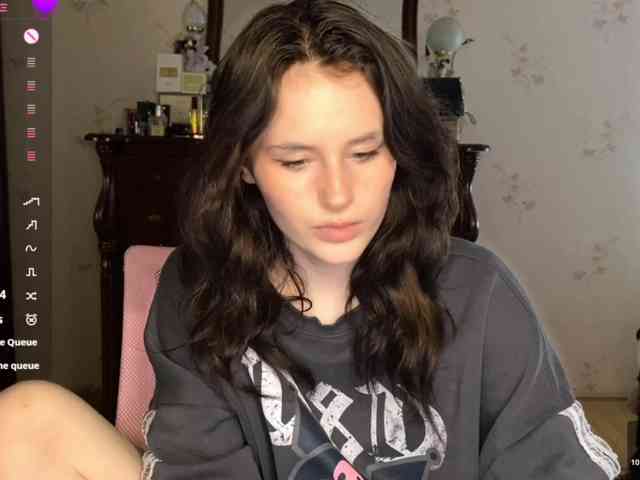 MilaElin webcam