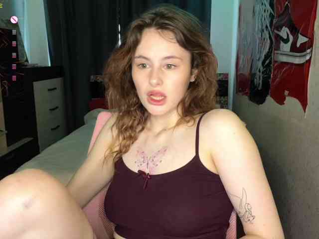 MilaElin webcam
