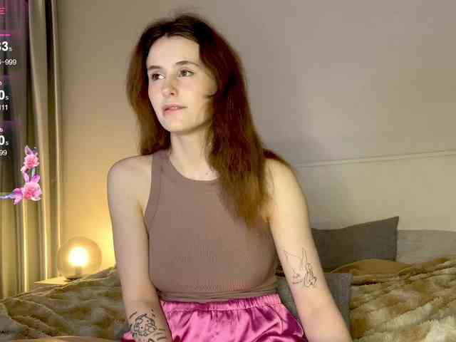 MilaElin webcam