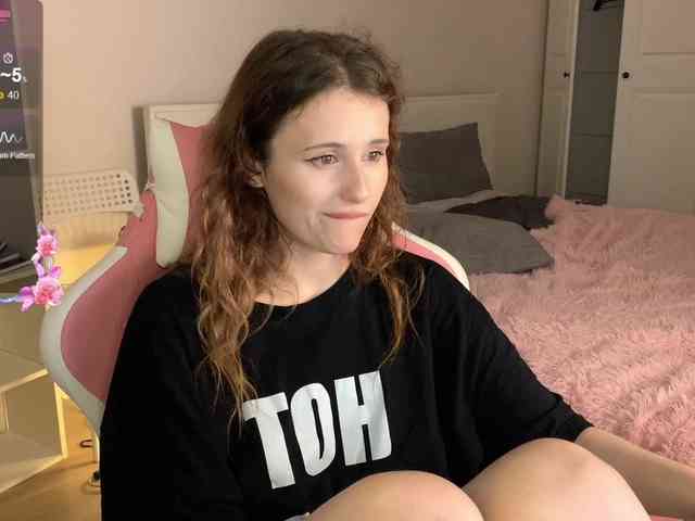 MilaElin webcam