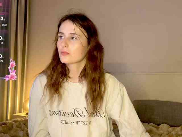 MilaElin webcam