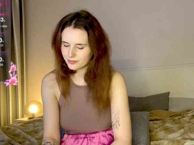 MilaElin webcam