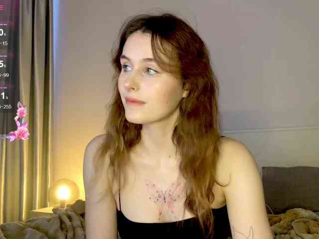 MilaElin webcam