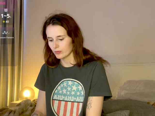 MilaElin webcam