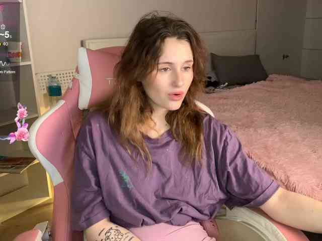 MilaElin webcam