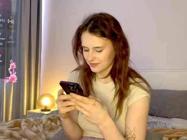 MilaElin webcam