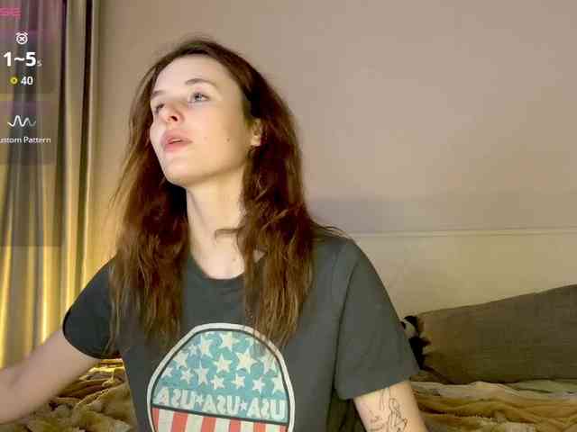 MilaElin webcam