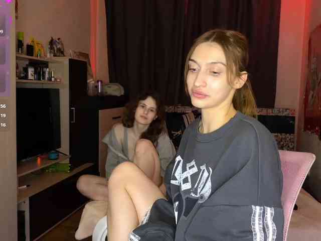MilaElin webcam