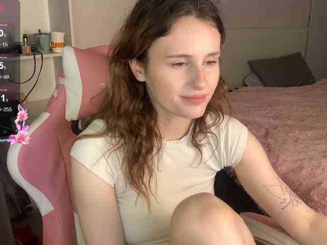 MilaElin webcam