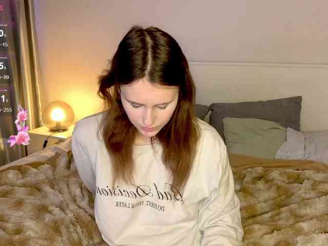 MilaElin webcam