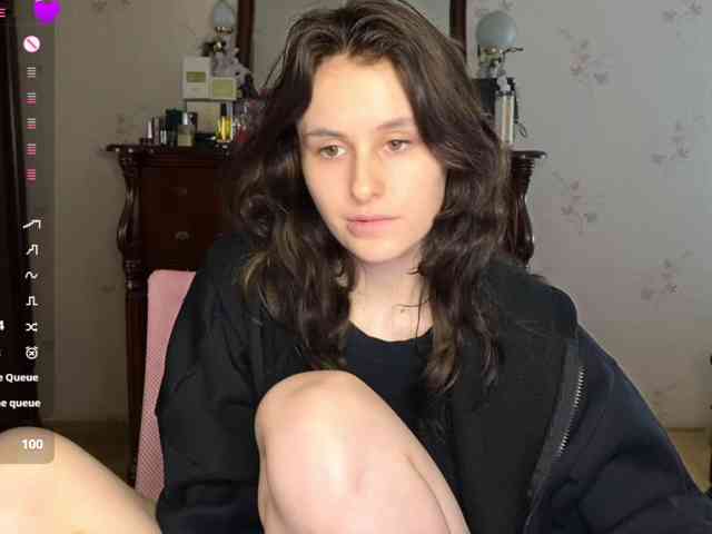MilaElin webcam