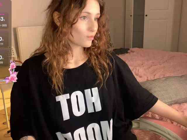 MilaElin webcam