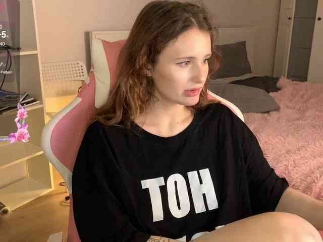 MilaElin webcam